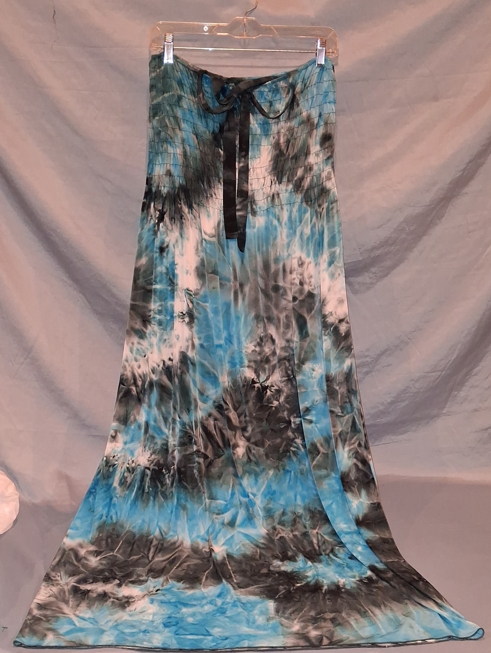 Blue Black White Grey Tie-Dye Smocked Top with Maxi Flowing Skirt  Size 1X